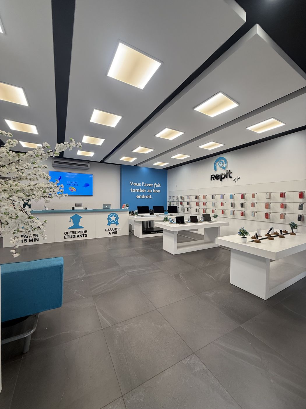 Intérieur d’un magasin Repit