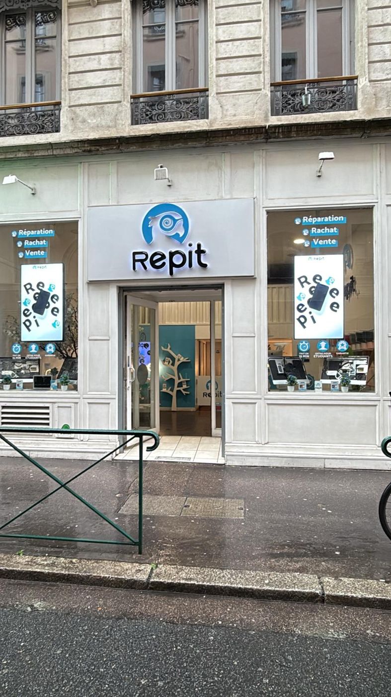 Façade d’un magasin Repit